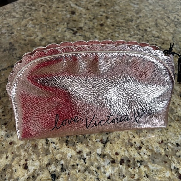 Victoria Secret: Petal Edge Beauty Bag  🌺 NWT (final price) - Picture 3 of 10